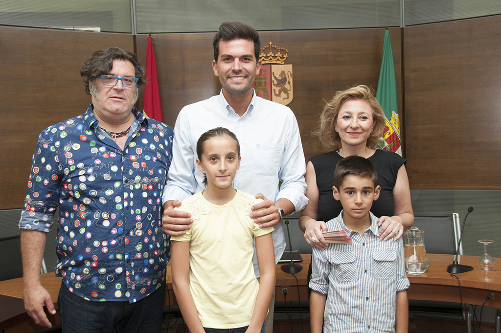 Dos niños prodigio, un cantante