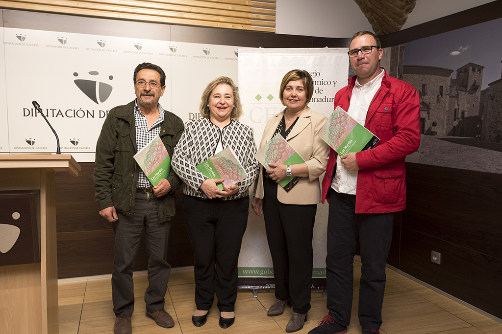 La presidenta de la Diputación
