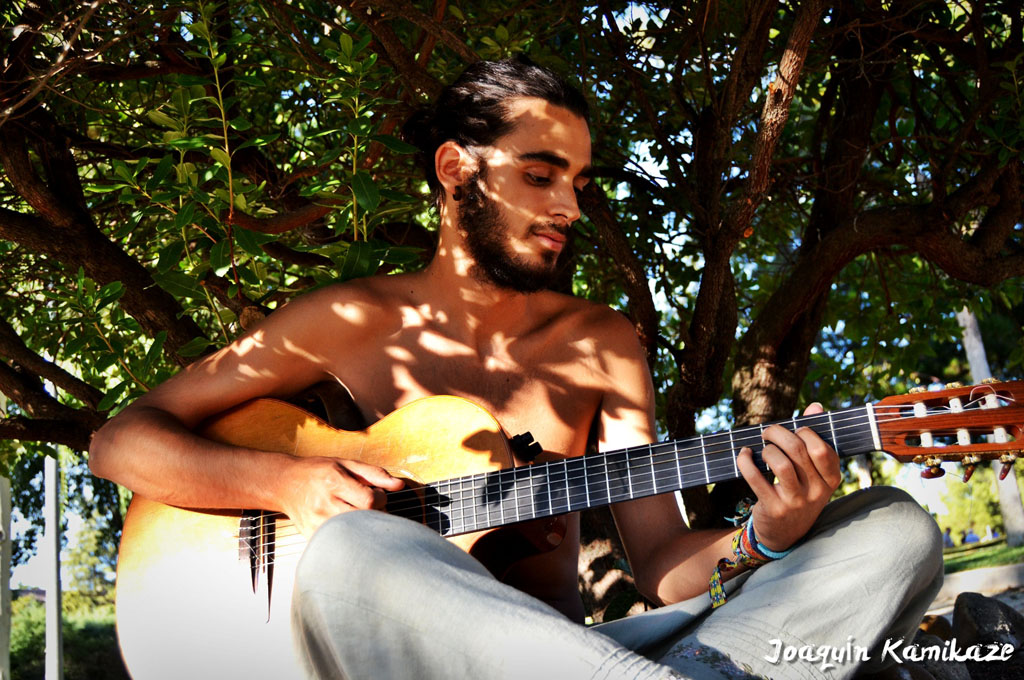 Este joven artista, hijo del