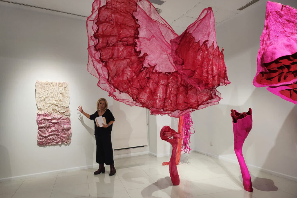 Una muestra de arte textil