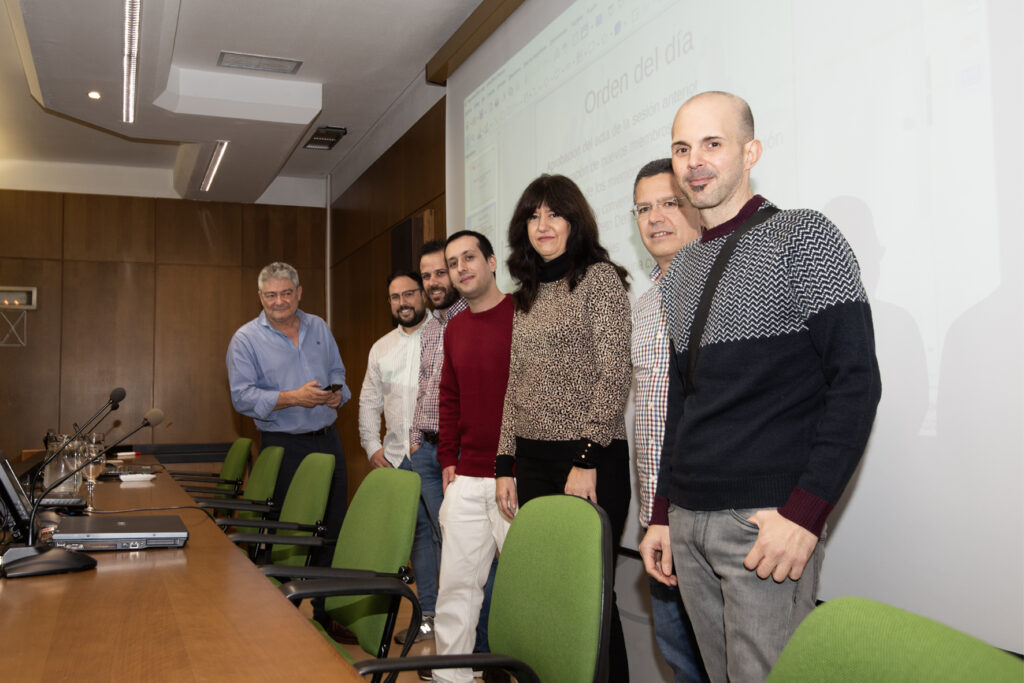 Reúne a representantes municipales, operadores