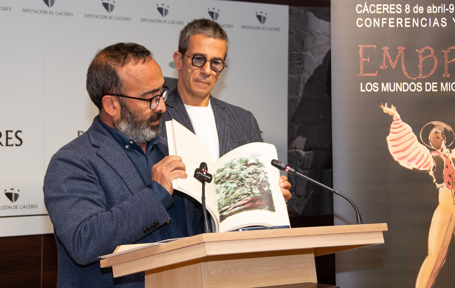 La figura del artista represaliado Miguel de Molina protagoniza la nueva  edición del Ciclo “Tiempo Negro” de la Diputación de Cáceres - Diputación  de Cáceres