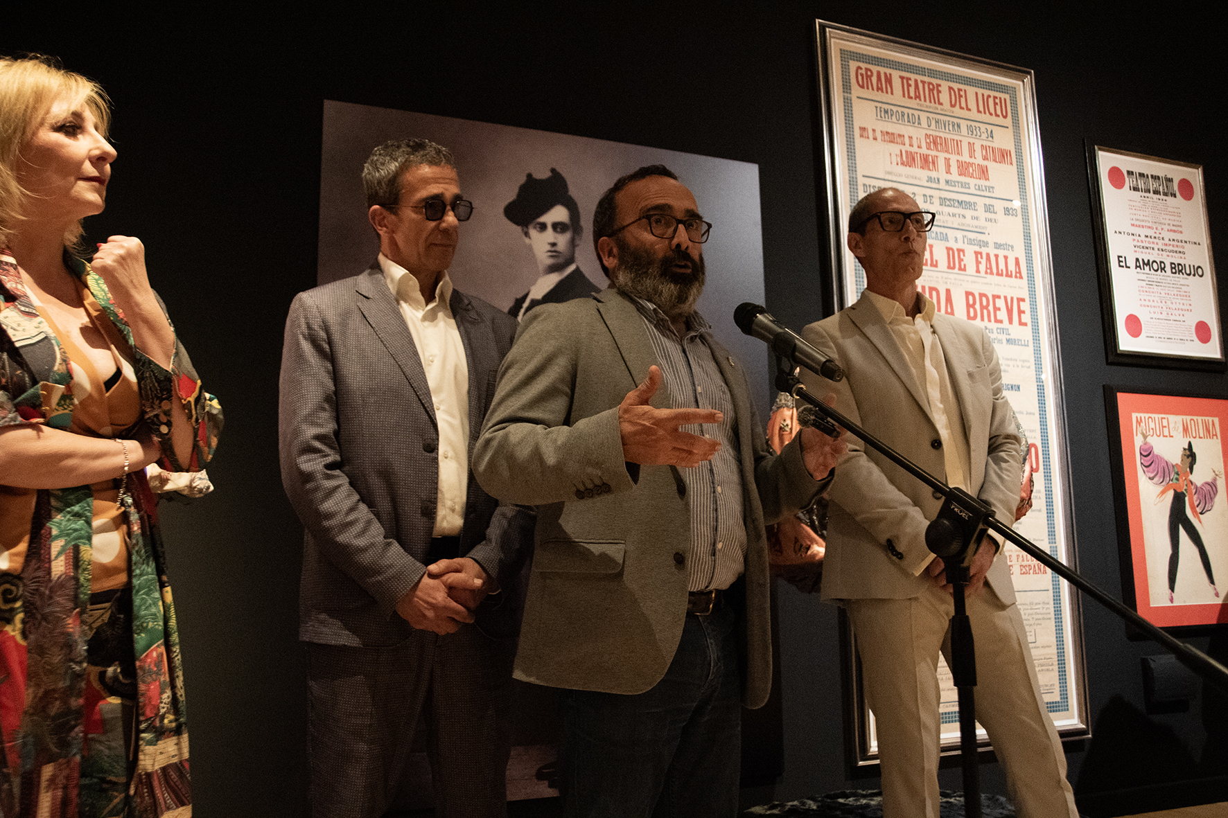 Miguel de Molina regresa a Cáceres como represaliado del franquismo con una  placa en el hotel donde se alojó y la exposición “Embrujo” - Diputación de  Cáceres