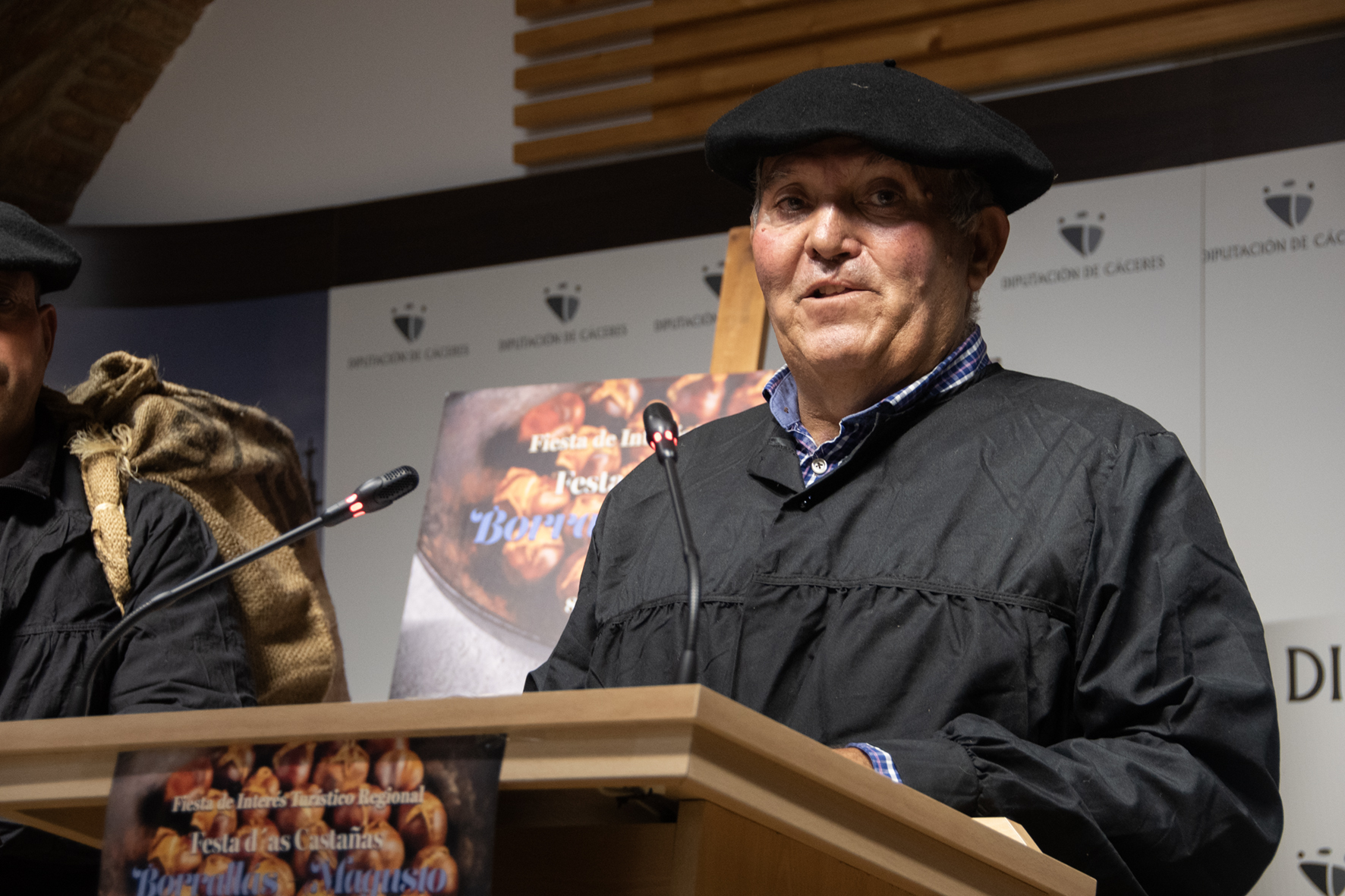 Alcalde de Eljas durante la presentación.