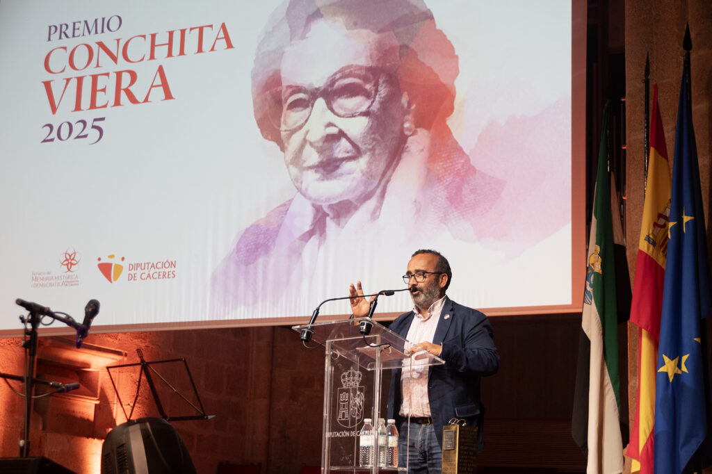 Debido a su agenda como