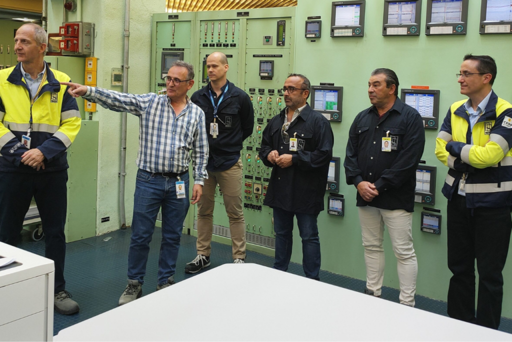 El presidente de la Diputación visita la Central Nuclear de Almaraz